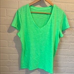 Universal Thread shirt Vibrant Green V-Neck Women's Top XL cotton short sleeve